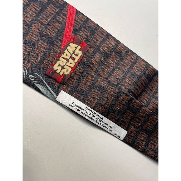 Star Wars Darth Maul Neck Tie - Picture 4 of 4